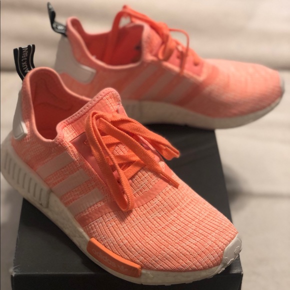 🛑 Adidas Women NMD_R1 W Sunglow BY3034  Size 9 - Picture 1 of 4